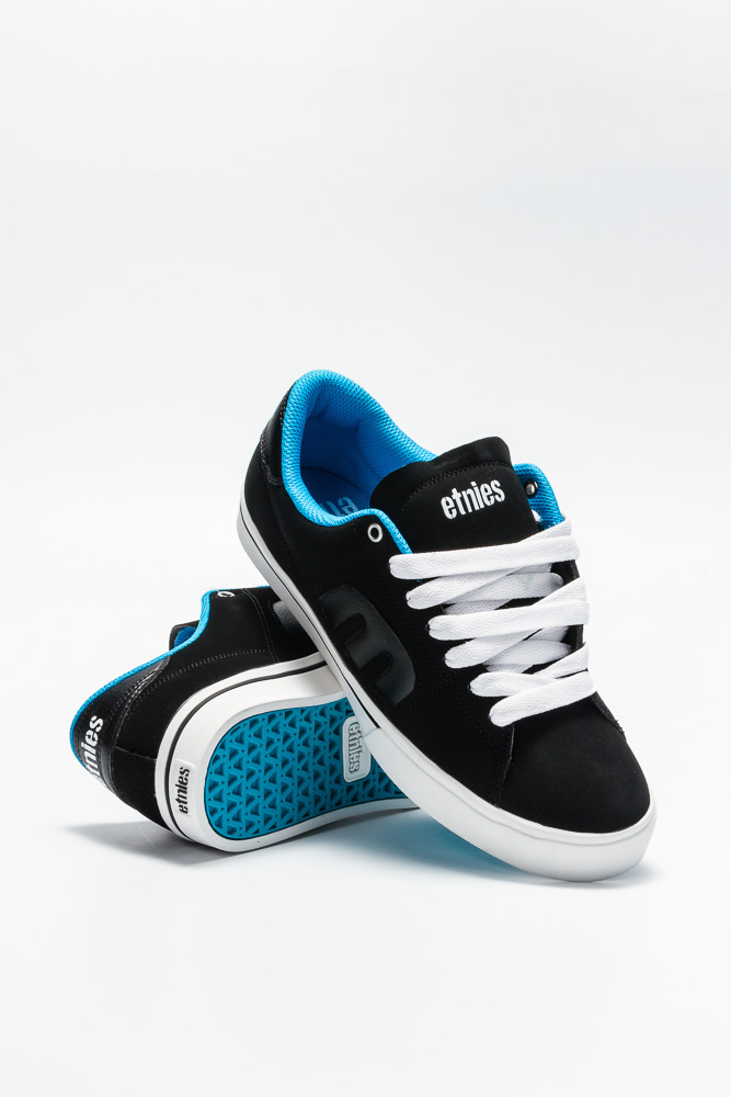 Etnies santiago sales